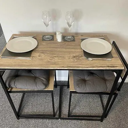 New Luxurious One Bed Flat Bradley Stoke Walkable To Town Centre