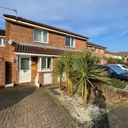 New Luxurious One Bed Flat Bradley Stoke Walkable To Town Centre *