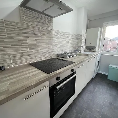 New Luxurious One Bed Flat Bradley Stoke Walkable To Town Centre *