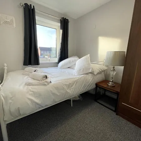 New Luxurious One Bed Flat Bradley Stoke Walkable To Town Centre